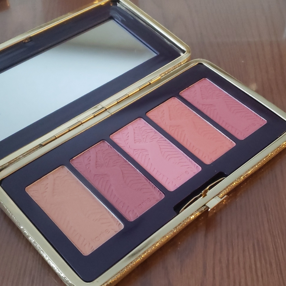 Tarte pin up girl blush palette